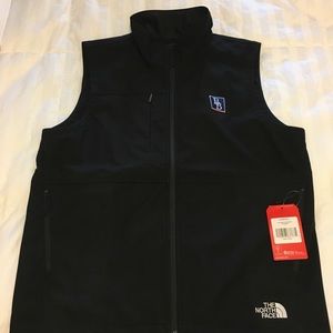 The North Face Castle Rock shell vest NWT